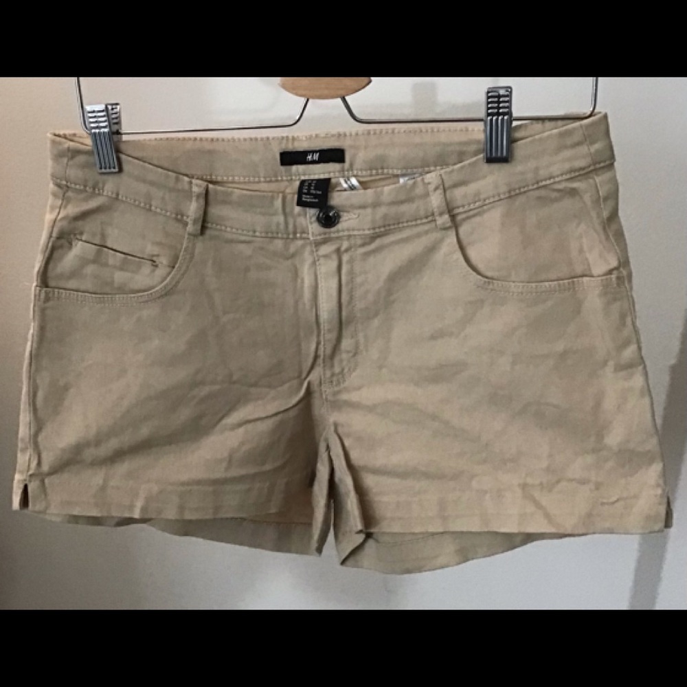 H&M shorts size 10 beige